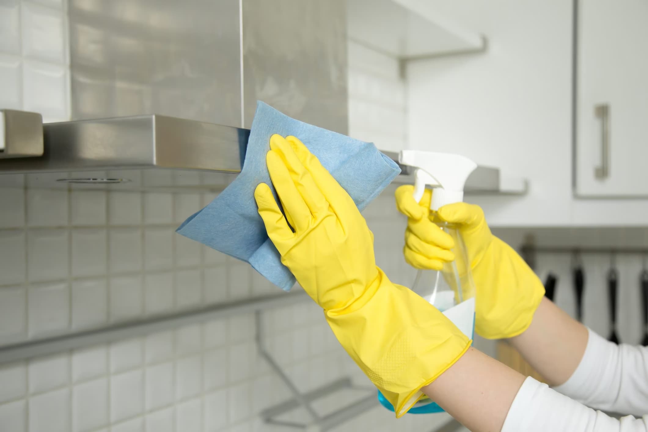 طرق تنظيف المنزل وتعطيره