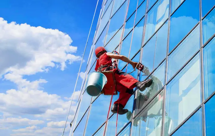 تنظيف واجهات كلادينج بالمقطم 